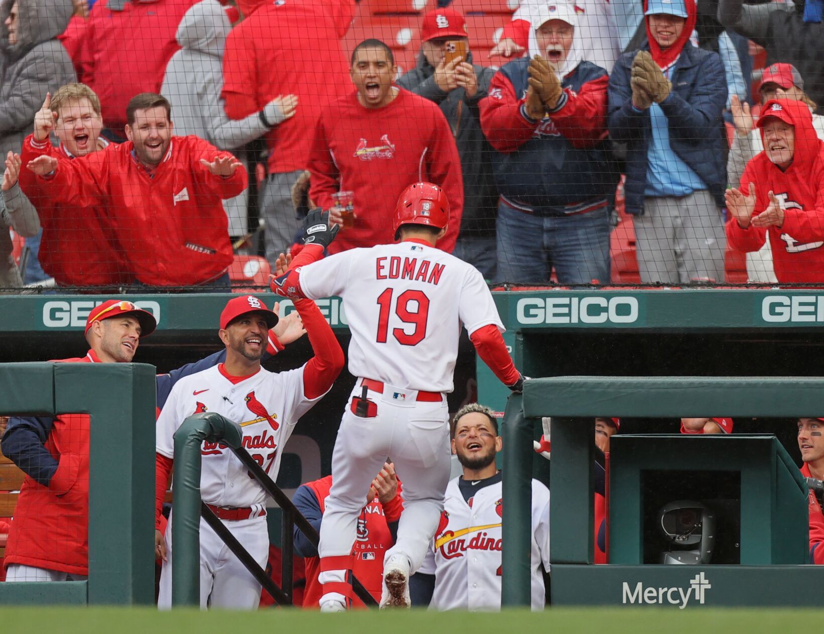 Cardinals host opening day at Busch Stadium